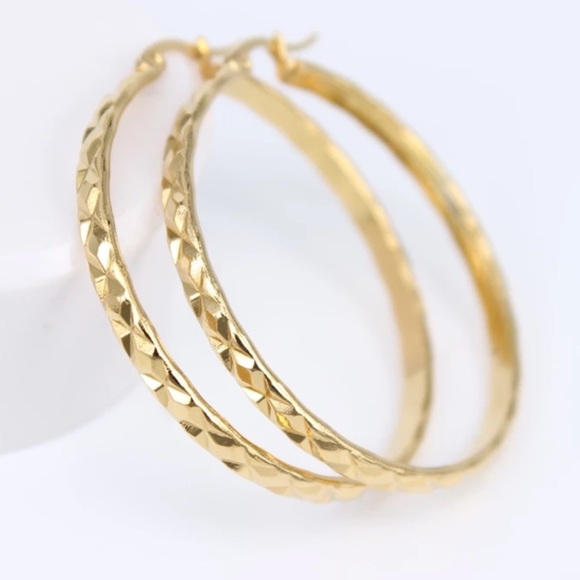 NEW 18K Yellow Gold Hoop Earrings - Picture 2 of 6